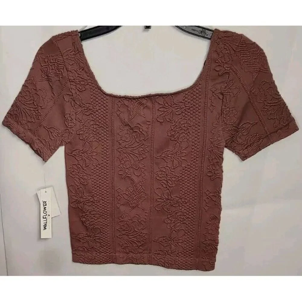 Wallflower Insta‎ Smooth Small Pink Floral Seamless Top Short Sleeve Crop